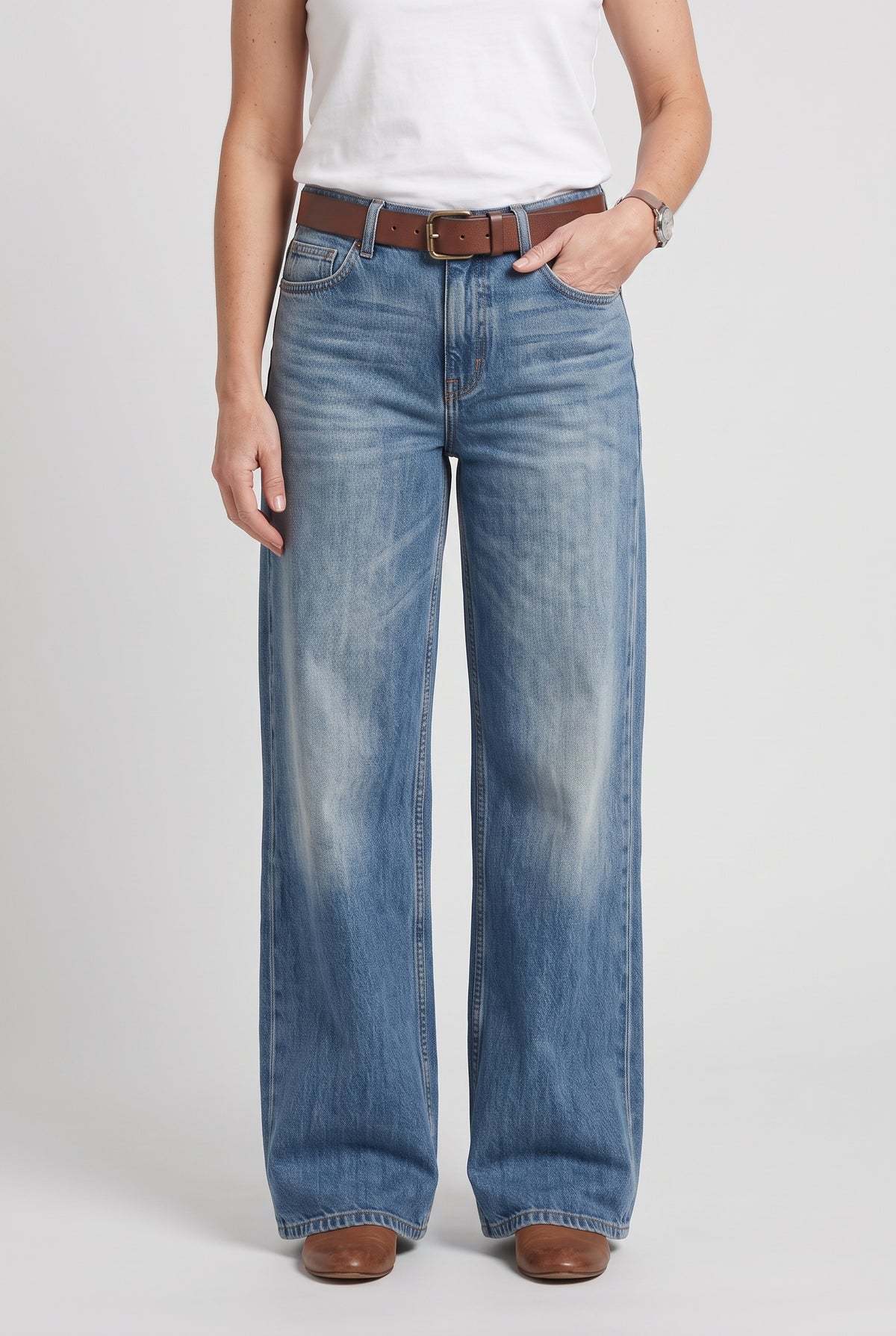 Women's Jeans | Wide Leg Faded Wash Full Length - Light Blue lower