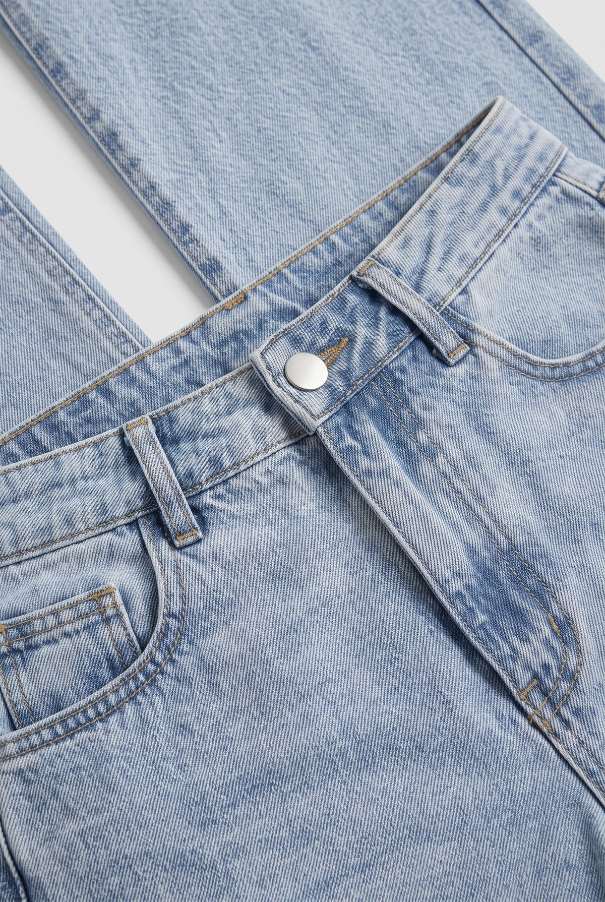 Women's Wide Leg Jeans | High Waisted Vintage Wash - Light Blue detail