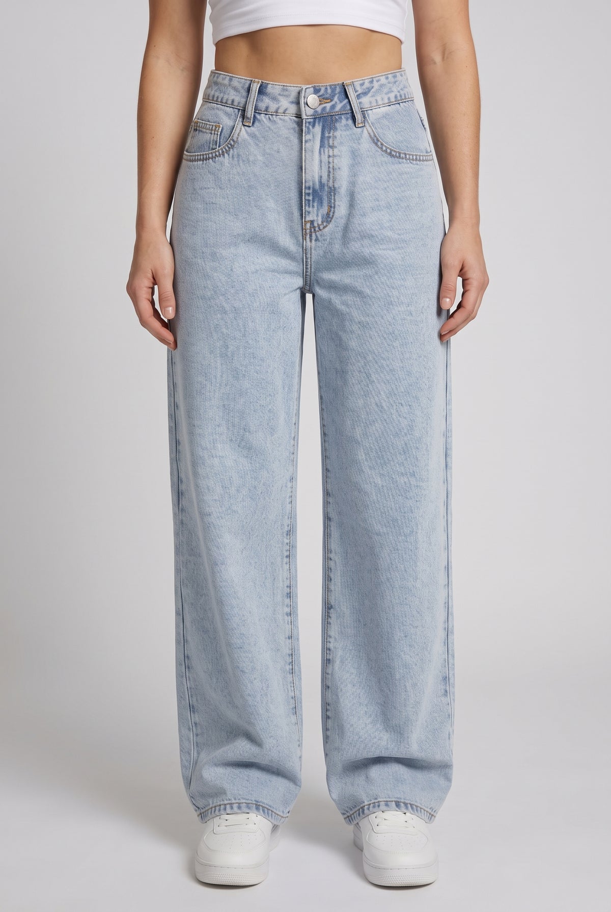 Women's Wide Leg Jeans | High Waisted Vintage Wash - Light Blue lower